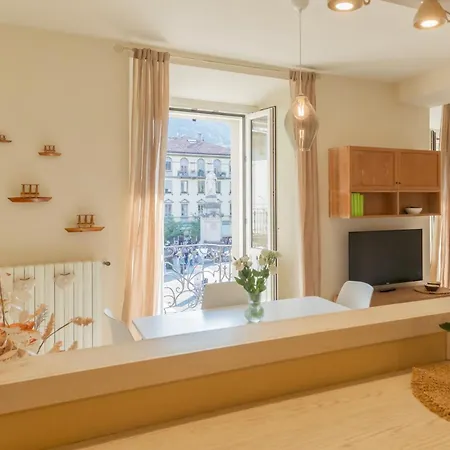 Linda 2 By Rent All Apartment Como